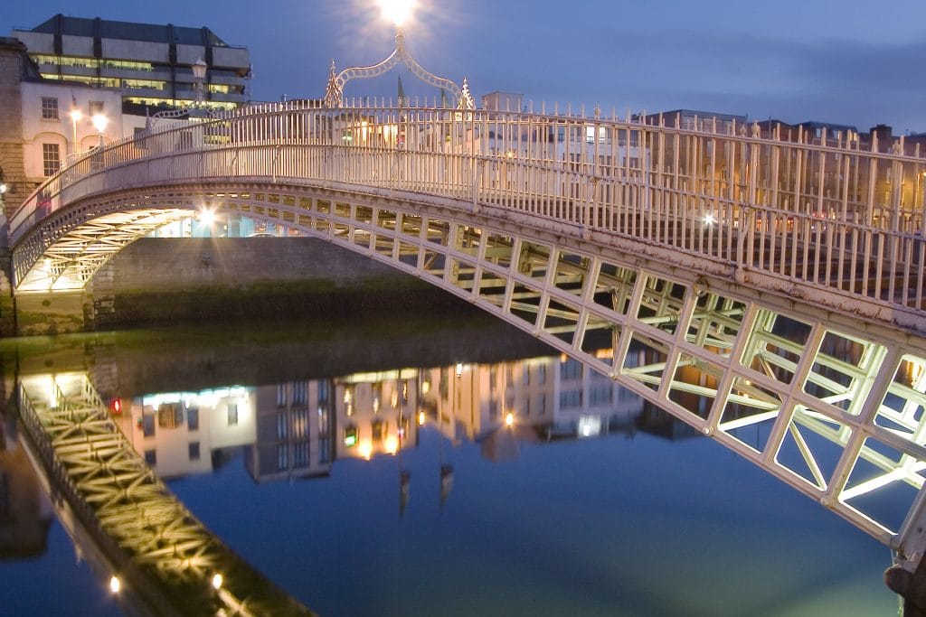 Ha'penny Bridge, Dublin